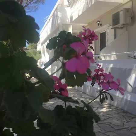 Neraida Apartamento *